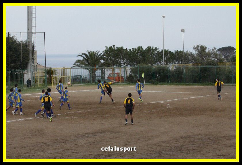 111210 Futura 247_tn.jpg